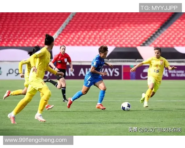 武汉足球队在总决赛中的灵活性表现与战术调整分析 武汉足球队在总决赛中的灵活性表现与战术调整分析